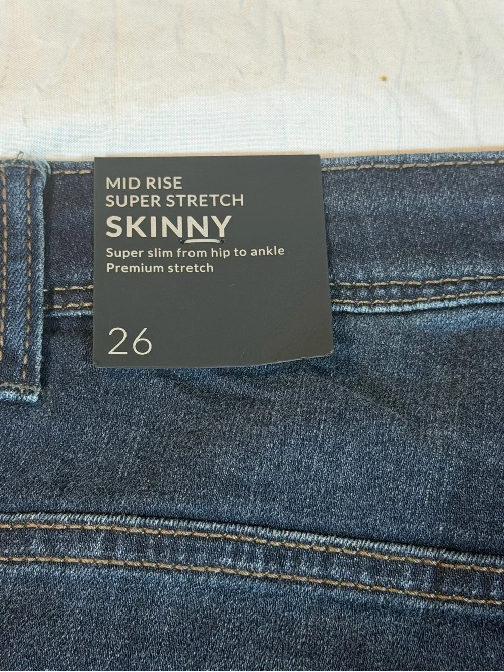 Lane Bryant Jeans 26 NWT Super Stretch Mid Rise Skinny Distressed Lace Patched